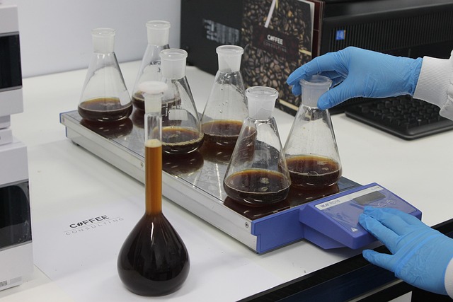 精確平衡發泡與凝膠：低氣味反應型平衡催化劑，優化泡沫結構和手感